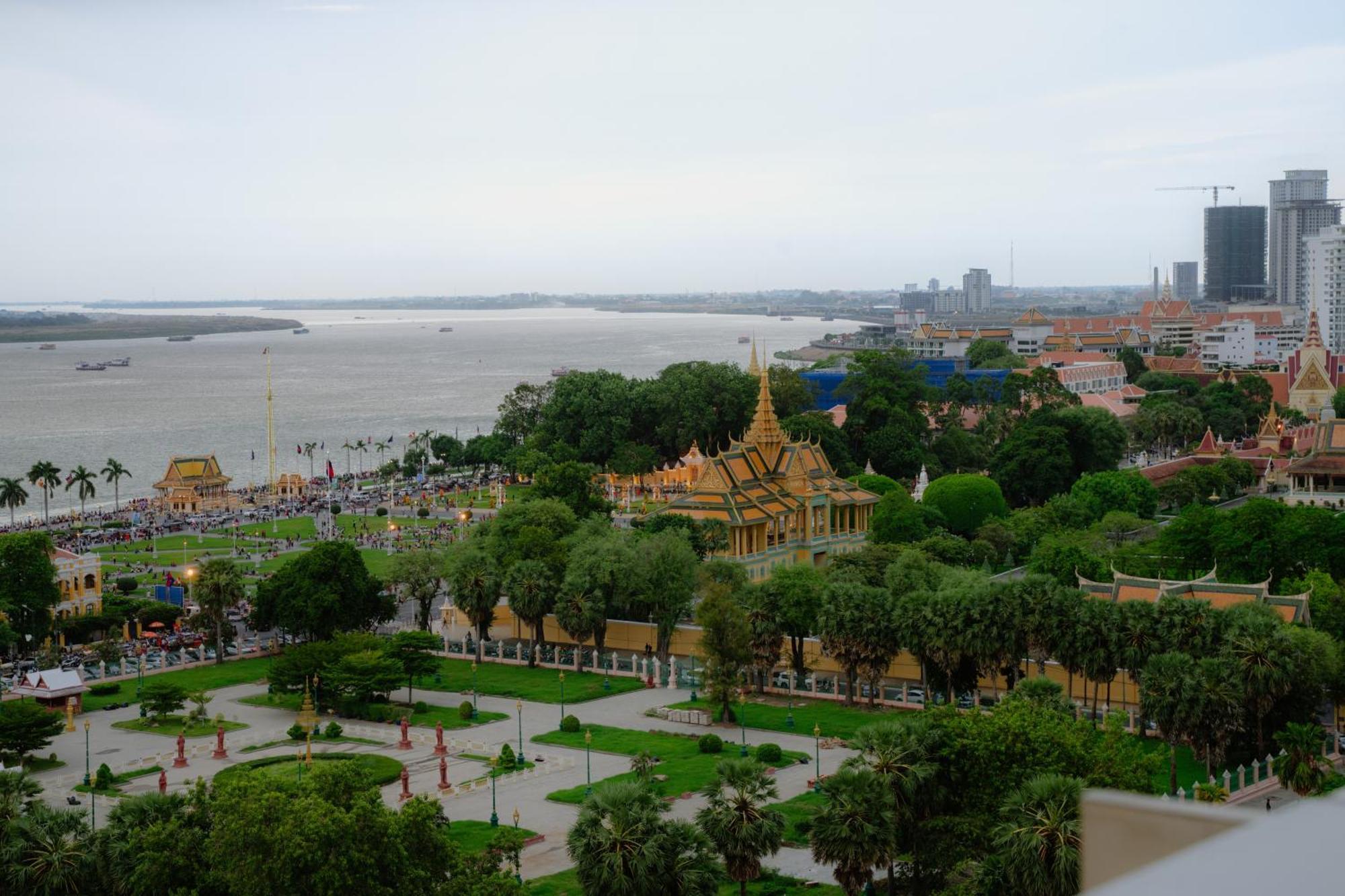 Hyatt Regency Phnom Penh Hotel Eksteriør billede